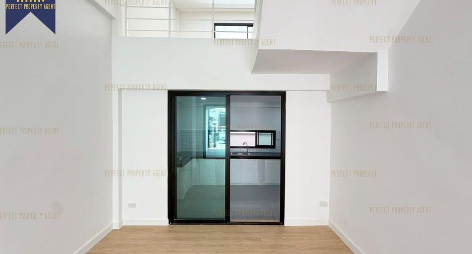 For sale 4 bedrooms townhouse in Pak Kret, Nonthaburi