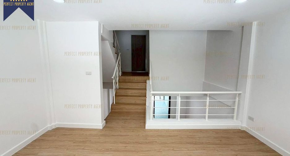 For sale 4 bedrooms townhouse in Pak Kret, Nonthaburi
