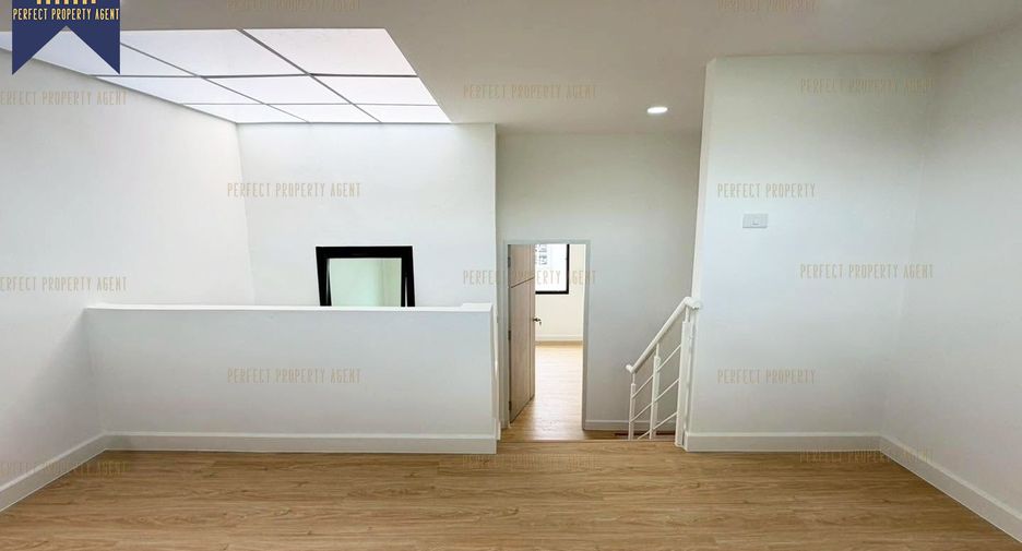 For sale 4 bedrooms townhouse in Pak Kret, Nonthaburi