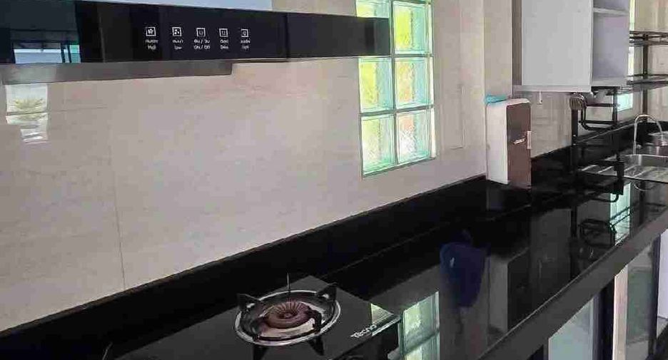 For rent 3 bedrooms villa in Huay Yai, Pattaya