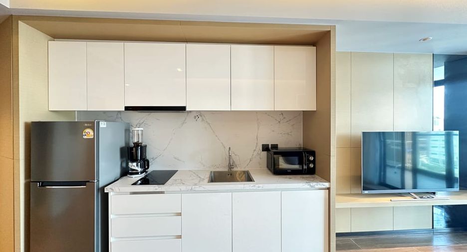 For rent 2 bedrooms condo in Bang Lamung, Chonburi