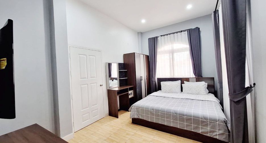 For rent 3 bedrooms villa in Bang Lamung, Chonburi