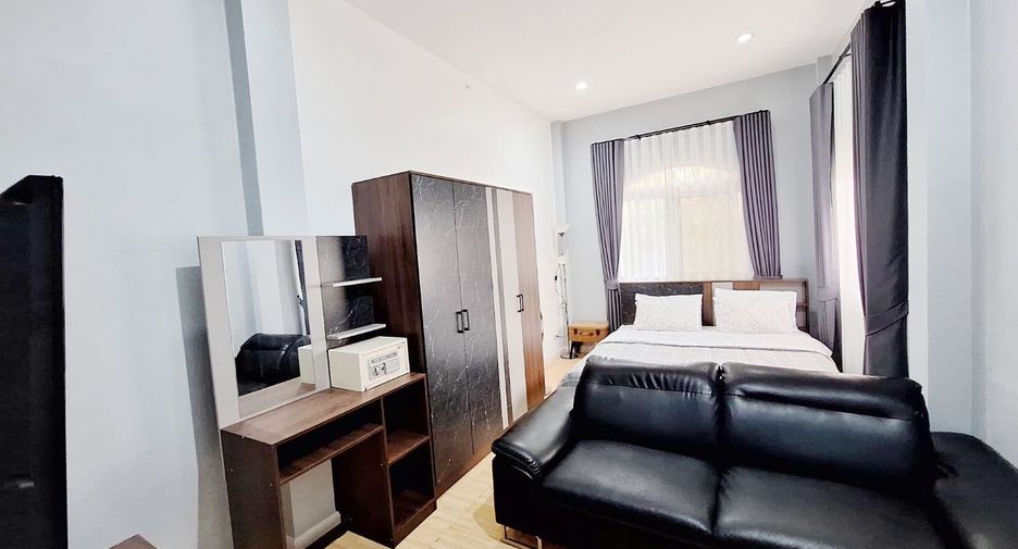 For rent 3 bedrooms villa in Bang Lamung, Chonburi
