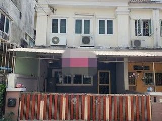 For rent 3 bedrooms townhouse in Pak Kret, Nonthaburi