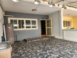 For rent 3 bedrooms townhouse in Pak Kret, Nonthaburi