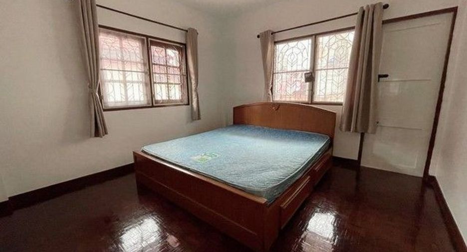 À louer 3 chambres maison à Bang Bua Thong, Nonthaburi