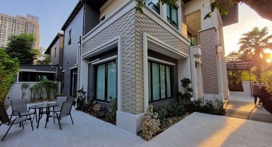 Haus zur Miete mit 4 Zimmer in Bang Bon, Bangkok