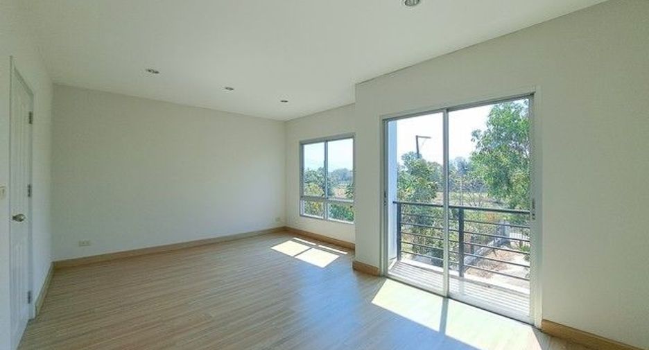 Casa en venta de 3 habitaciones en Thanyaburi, Pathum Thani