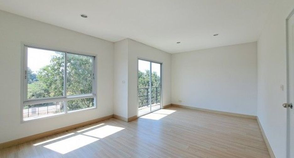 Casa en venta de 3 habitaciones en Thanyaburi, Pathum Thani