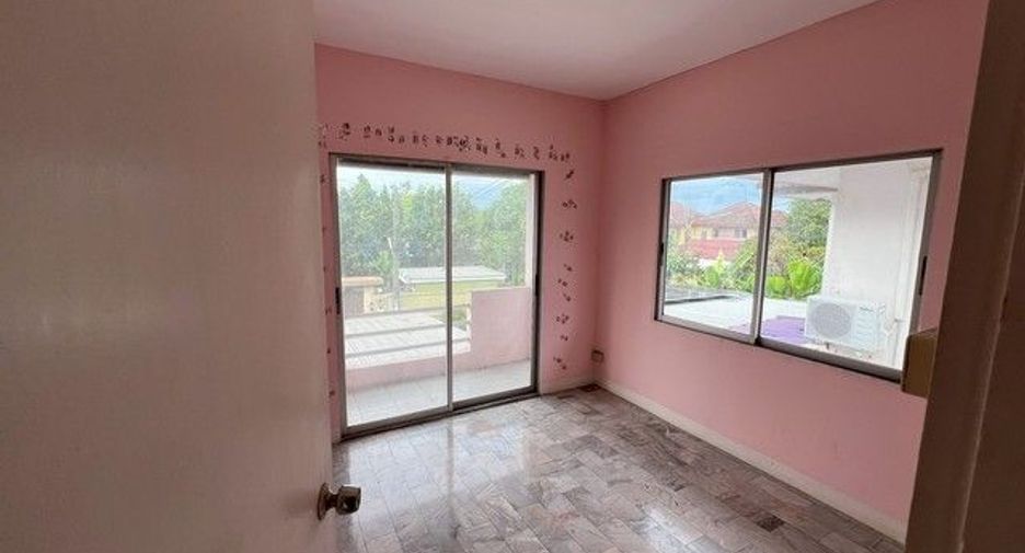 Casa en venta de 4 habitaciones en Khlong Luang, Pathum Thani
