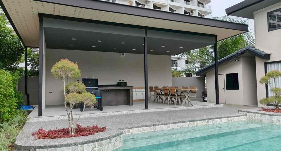 For rent 3 bedrooms villa in Jomtien, Pattaya