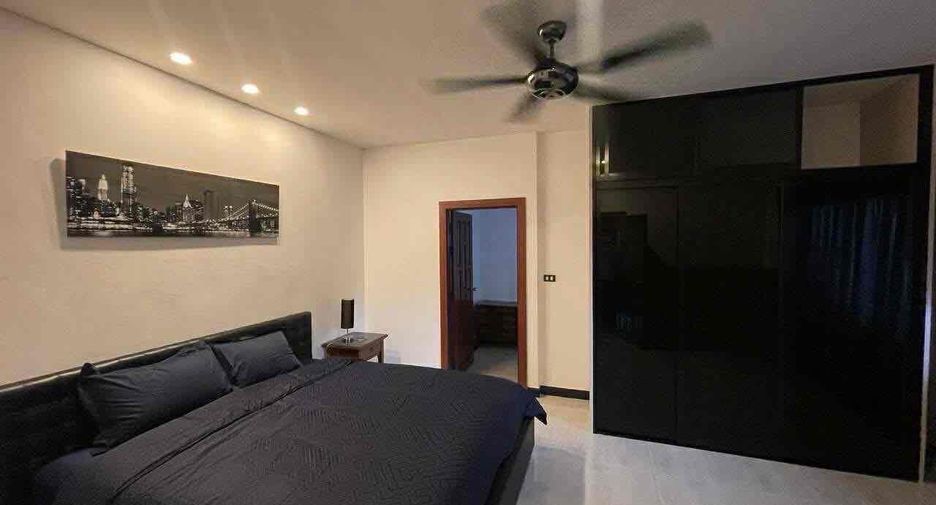 For rent 3 bedrooms villa in Bang Lamung, Chonburi