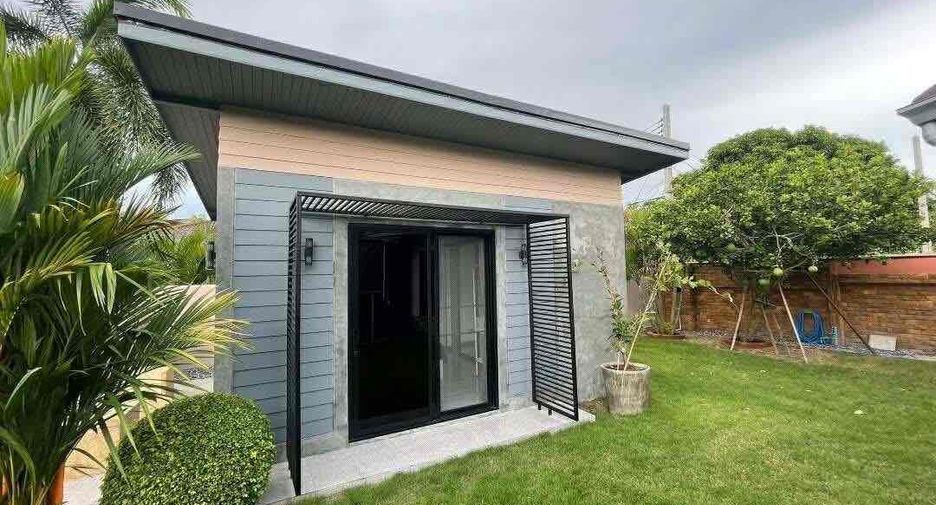 For rent 3 bedrooms villa in Bang Lamung, Chonburi