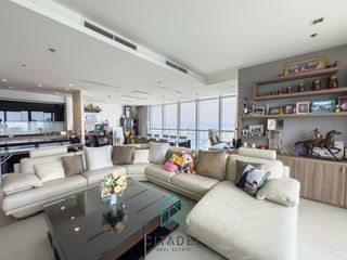 Condo en venta de 2 habitaciones en Sathon, Bangkok
