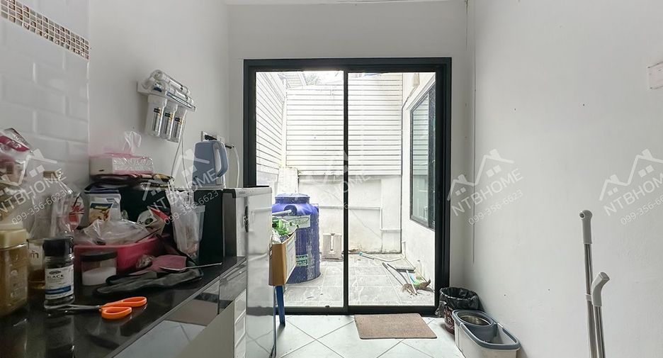 For sale 3 ベッドルーム townhouse in Bang Bua Thong, Nonthaburi