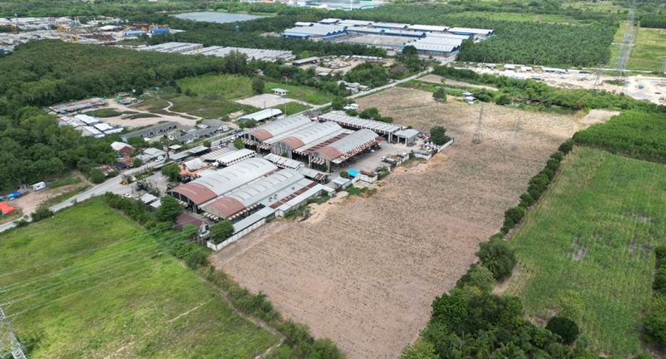 Terreno en venta en Ban Bueng, Chonburi