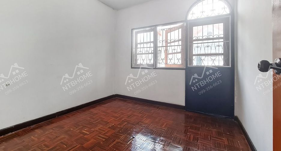 Reihenhaus zur Miete und zum Kauf mit 3 Zimmer in Mueang Nonthaburi, Nonthaburi