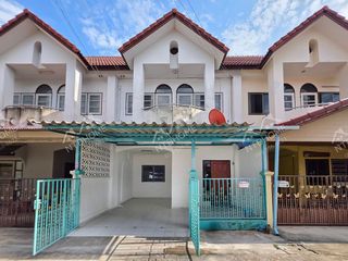 For rent そして for sale 3 ベッドルーム townhouse in Mueang Nonthaburi, Nonthaburi