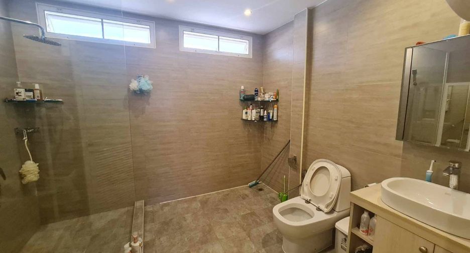 Haus zum Kauf mit 3 Zimmer in Bang Lamung, Chonburi