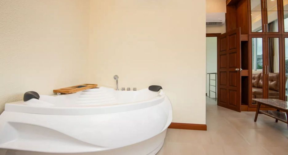 Hotel en alquiler de 23 habitaciones en Bang Lamung, Chonburi