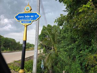 Terreno en alquiler y en venta en Sai Noi, Nonthaburi