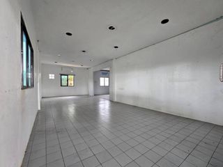 Terreno en alquiler y en venta en Sai Noi, Nonthaburi