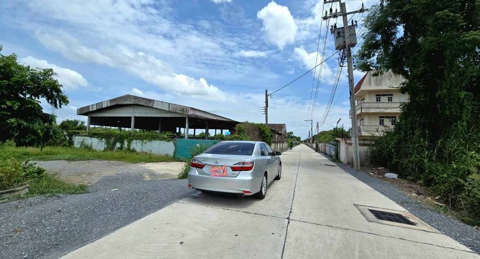 Terreno en alquiler y en venta en Sai Noi, Nonthaburi
