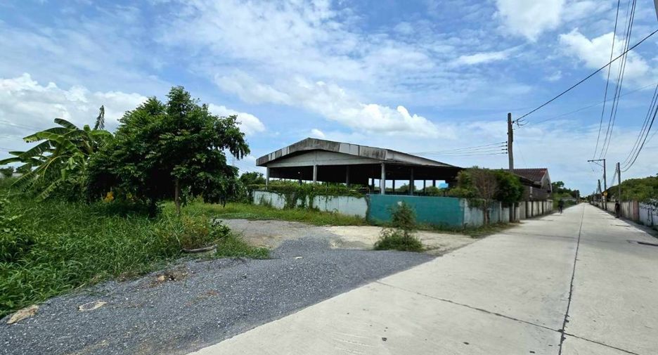 Terreno en alquiler y en venta en Sai Noi, Nonthaburi