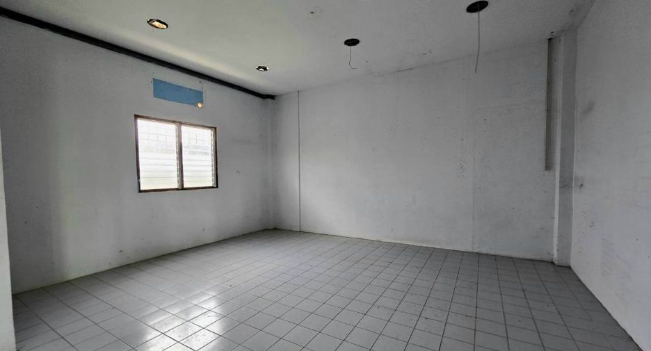 Terreno en alquiler y en venta en Sai Noi, Nonthaburi