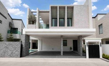 For sale 5 bedrooms villa in Huay Yai, Pattaya