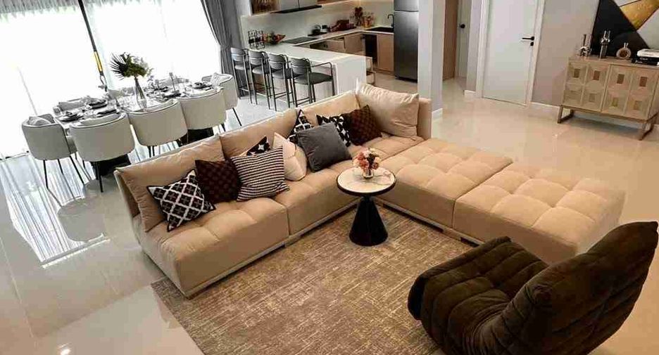 For sale 5 bedrooms villa in Huay Yai, Pattaya