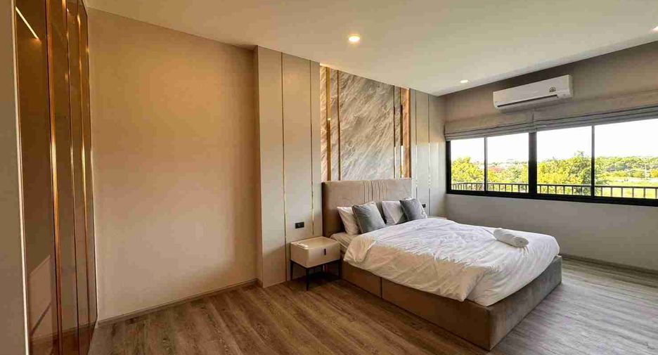 For sale 5 bedrooms villa in Huay Yai, Pattaya
