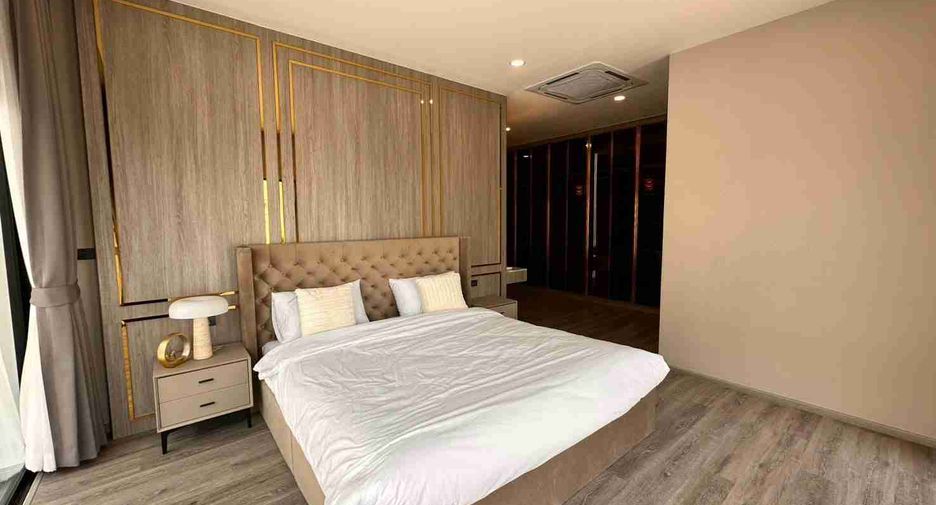 For sale 5 bedrooms villa in Huay Yai, Pattaya