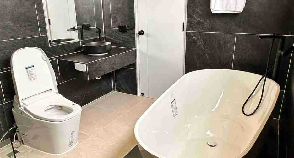 For sale 5 bedrooms villa in Huay Yai, Pattaya
