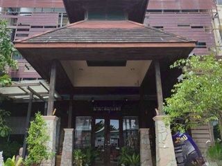 Gewerbefläche zum Kauf mit 4 Zimmer in Bang Bua Thong, Nonthaburi