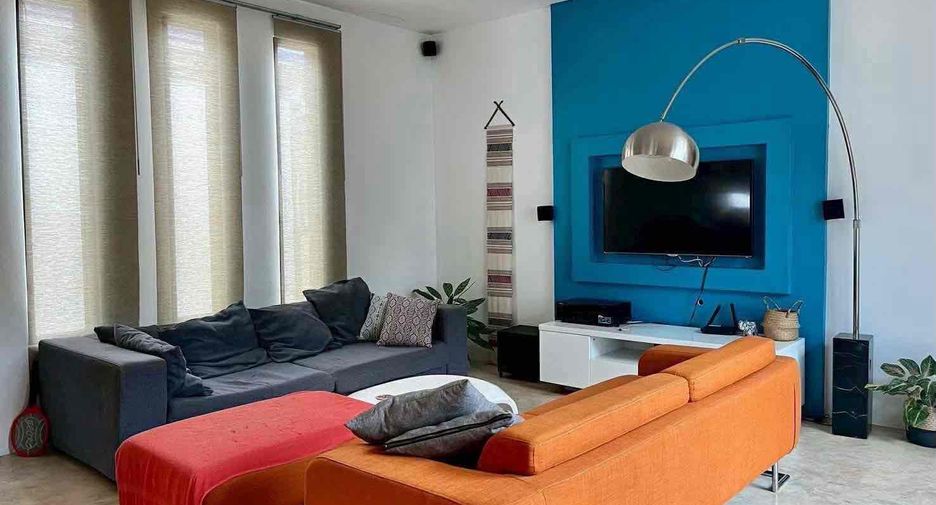 For rent 2 bedrooms villa in Huay Yai, Pattaya
