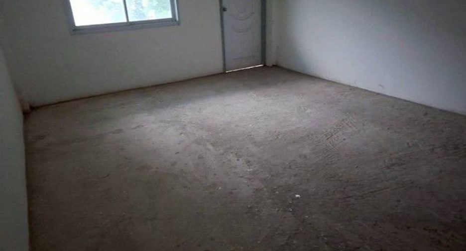 Gewerbefläche zum Kauf mit 4 Zimmer in Bang Bua Thong, Nonthaburi