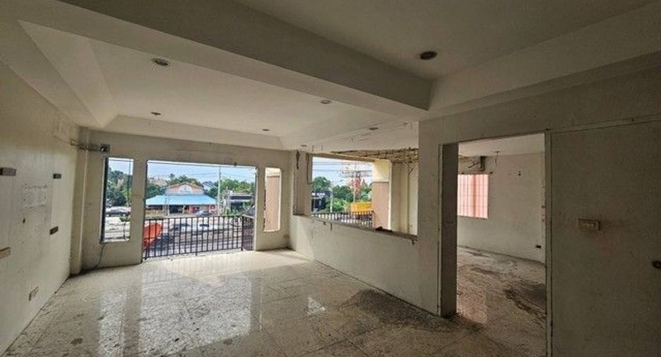Gewerbefläche zum Kauf mit 4 Zimmer in Bang Bua Thong, Nonthaburi