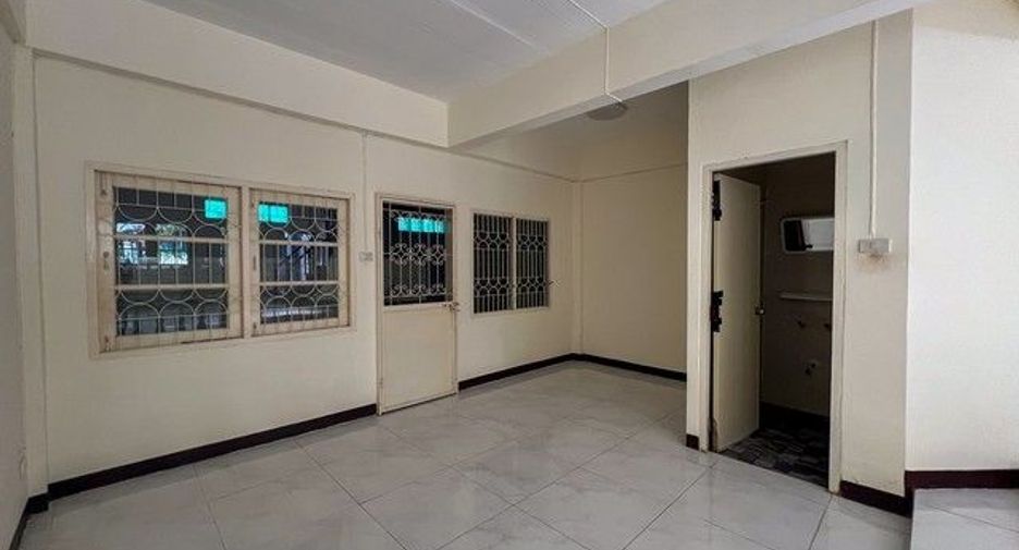 For sale 3 bedrooms townhouse in Bang Bua Thong, Nonthaburi