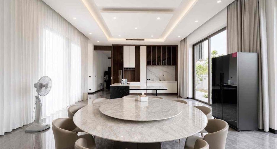 For rent 7 bedrooms villa in Bang Lamung, Chonburi