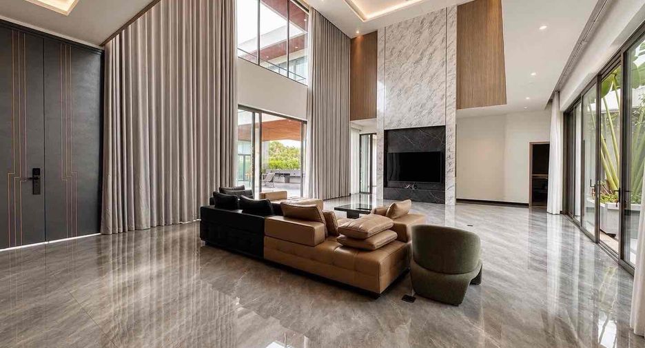 For rent 7 bedrooms villa in Bang Lamung, Chonburi