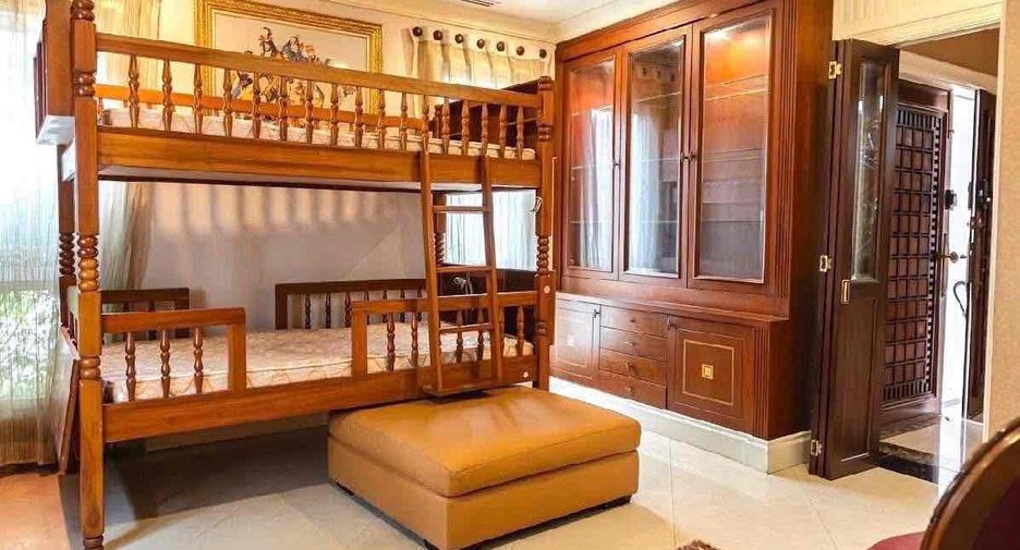 For rent 4 bedrooms villa in Jomtien, Pattaya