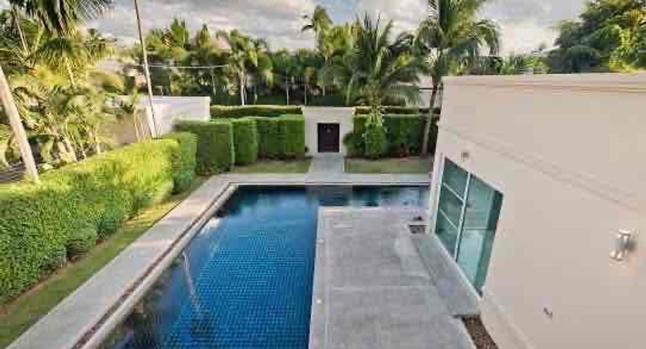 For rent 5 bedrooms villa in Bang Lamung, Chonburi