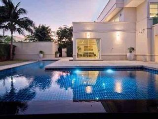 Villa en alquiler de 5 habitaciones en Bang Lamung, Chonburi