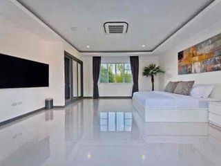 Villa en alquiler de 5 habitaciones en Bang Lamung, Chonburi