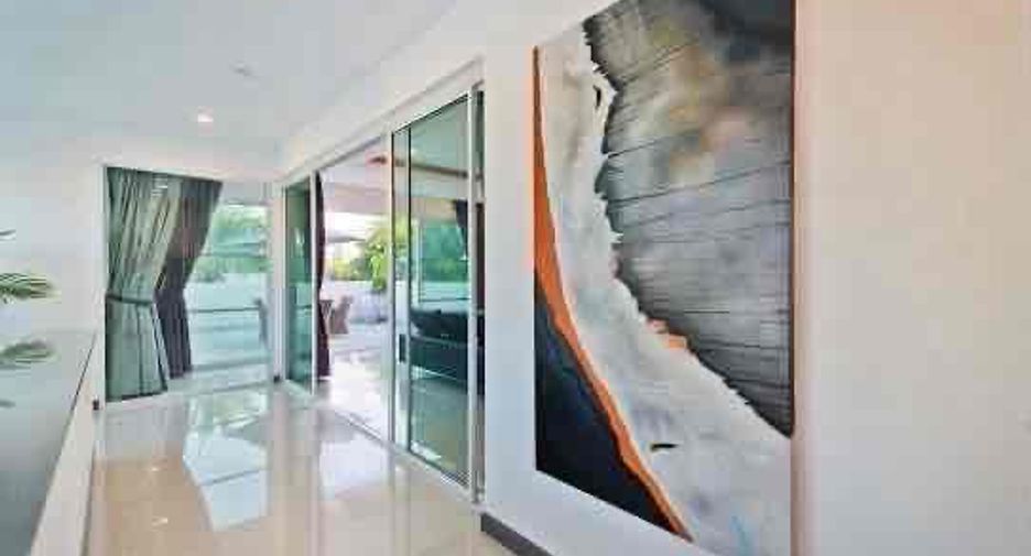 For rent 5 bedrooms villa in Bang Lamung, Chonburi