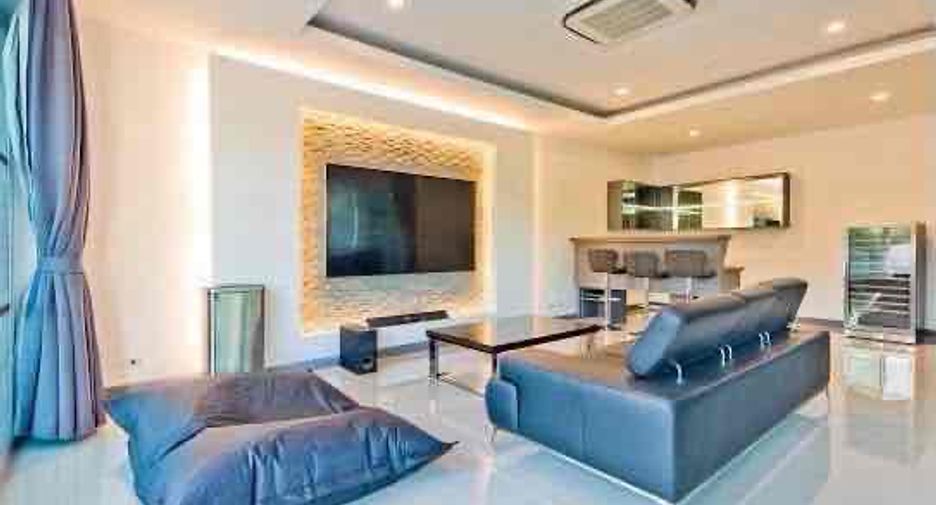 For rent 5 bedrooms villa in Bang Lamung, Chonburi