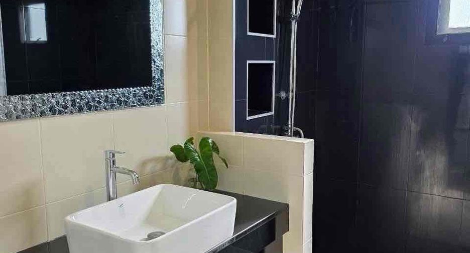 For rent 3 bedrooms villa in Bang Lamung, Chonburi
