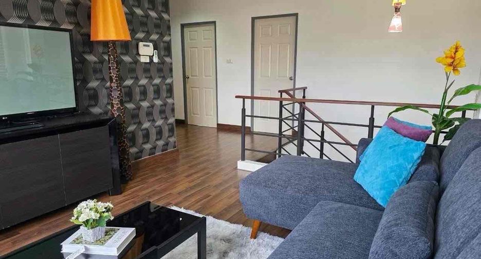 For rent 3 bedrooms villa in Bang Lamung, Chonburi