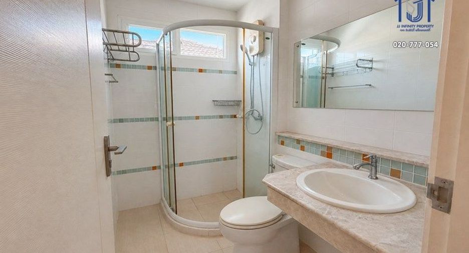 Haus zum Kauf mit 3 Zimmer in Prawet, Bangkok